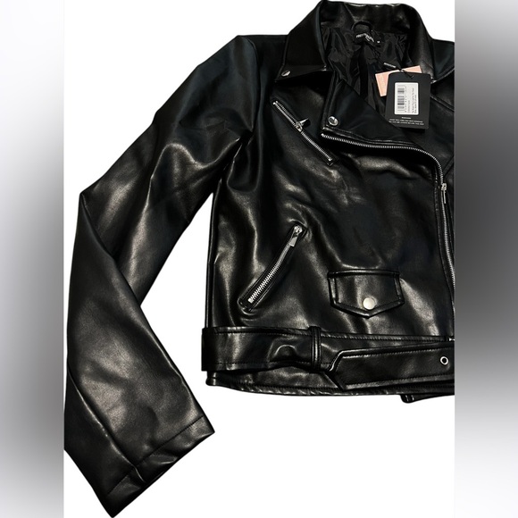 NWT PrettyLittleThing Black Faux Leather Belted Biker Jacket - Picture 4 of 16